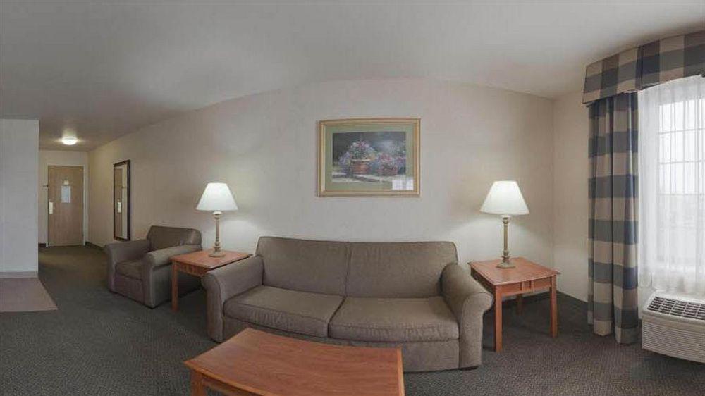 Holiday Inn Express Greensburg By Ihg Esterno foto