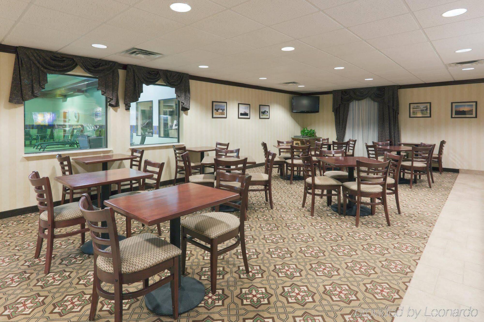 Holiday Inn Express Greensburg By Ihg Esterno foto